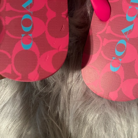 New Coach Flip Flop - Picture 6 of 6